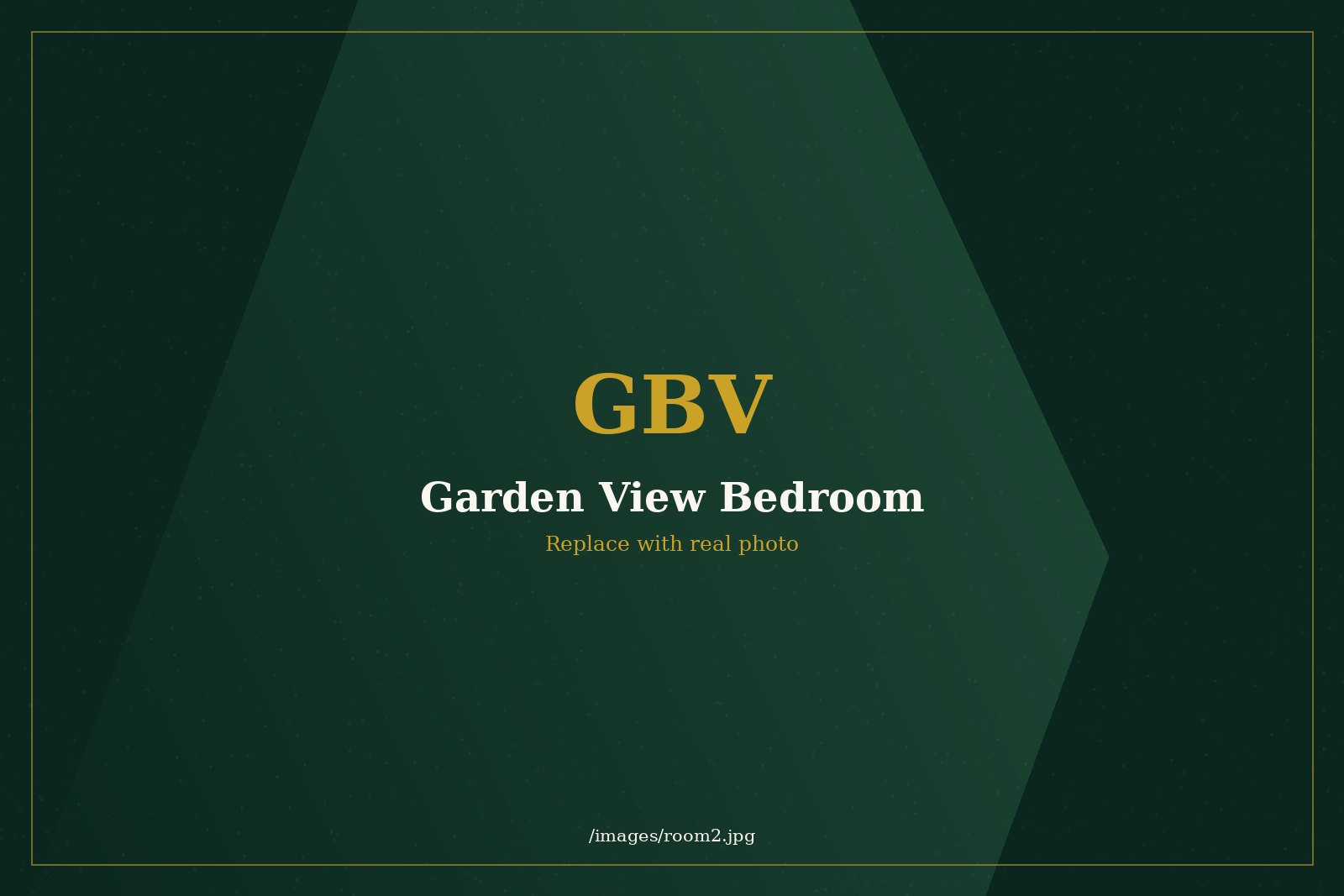 Cosy garden-view bedroom at Grace Backwater Villa